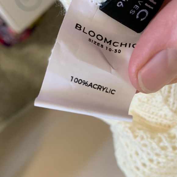 Bloomchic Plus Size Ivory Sweater NWT 🌴 - Picture 9 of 11